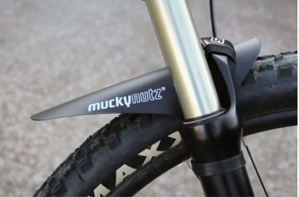 MUCKY NUTZ FACE FENDER - NEGRO