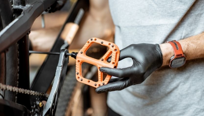 SERVICIO CAMBIO DE PEDALES