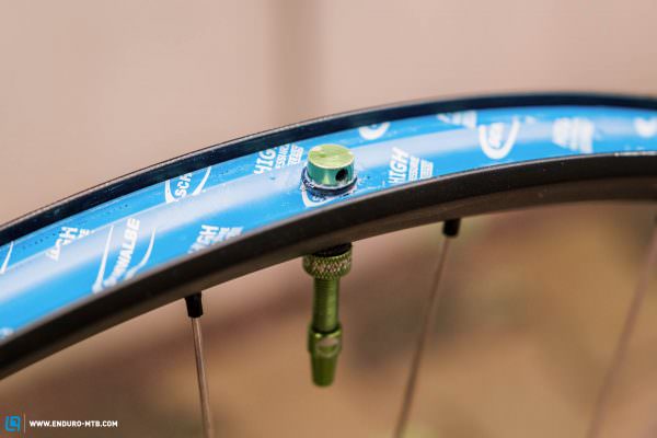 SERVICIO CONVERSIÓN TUBELESS (CON MATERIAL) OFERTA