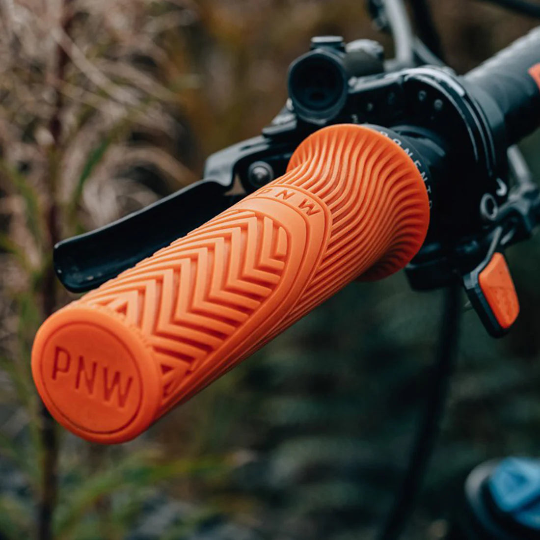 SERVICIO CAMBIO DE PUÑOS MTB ESI, WOLF