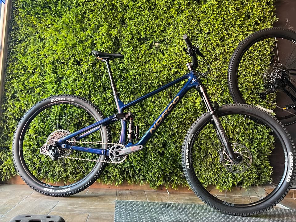 Bicicleta de montaña nueva MTB Norco Trail Optic azul brillante